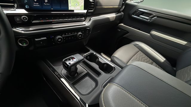 Used 2025 Black Chevrolet ZR2 image 14