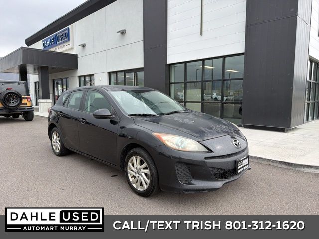 Black Mica 2013 Mazda MAZDA3 i Touring Hatchback Hatchback Front-Wheel Drive 6-Speed Automatic