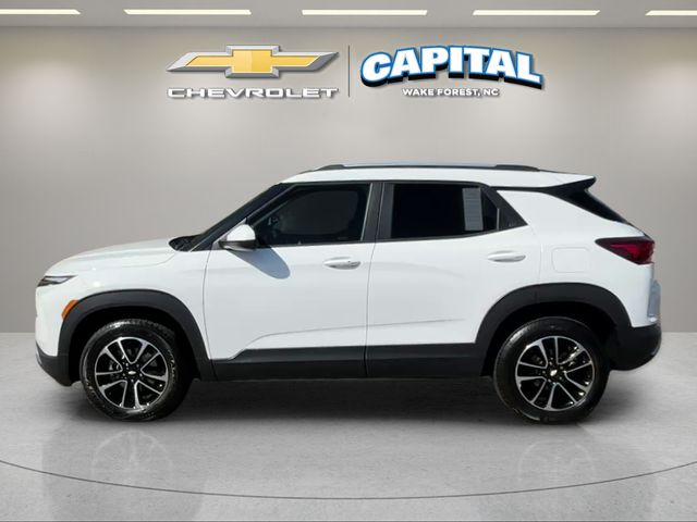Used 2025 White Chevrolet LT image 2