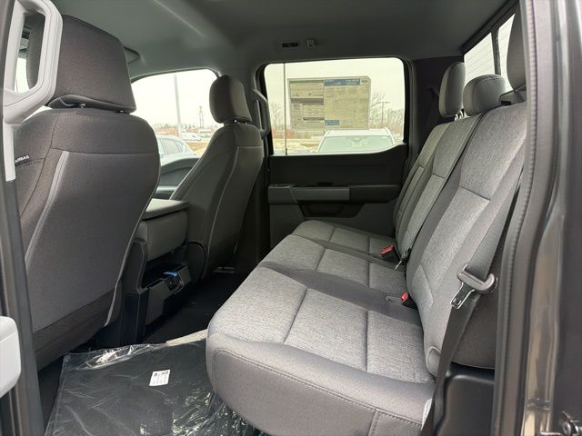 New 2026 Gray Ford XL image 7