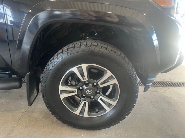 2018 Toyota Tacoma TRD Sport photo