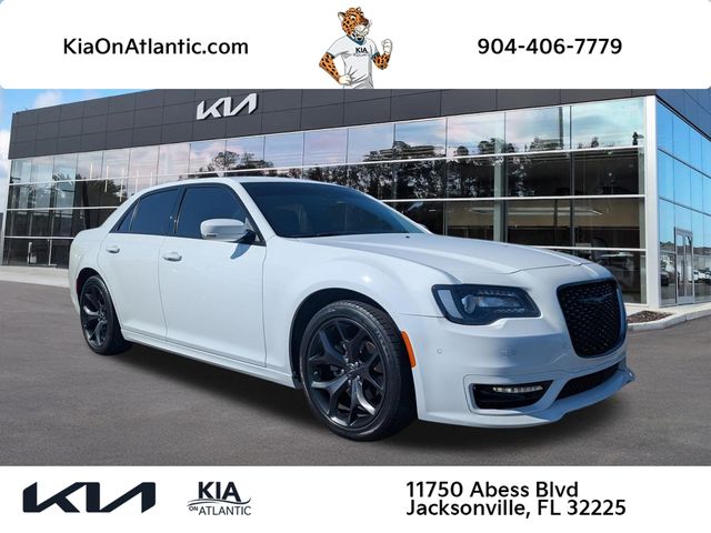 Bright White Clearcoat 2023 Chrysler 300 Touring L RWD Sedan Rear-Wheel Drive 8-Speed Automatic