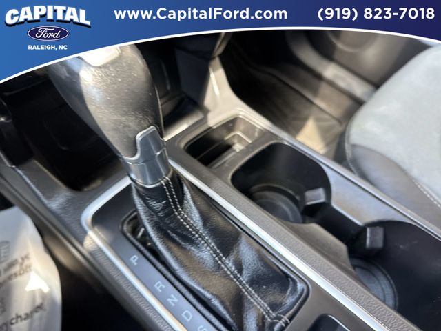 Used 2017 Red Ford SE image 31