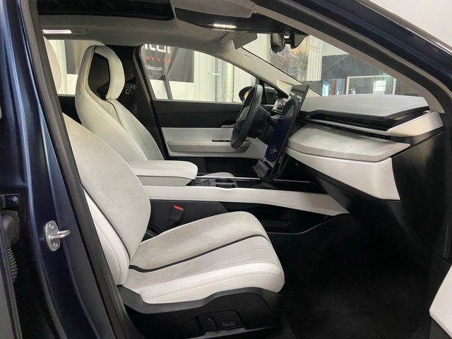 2023 Fisker Ocean thumbnail 39