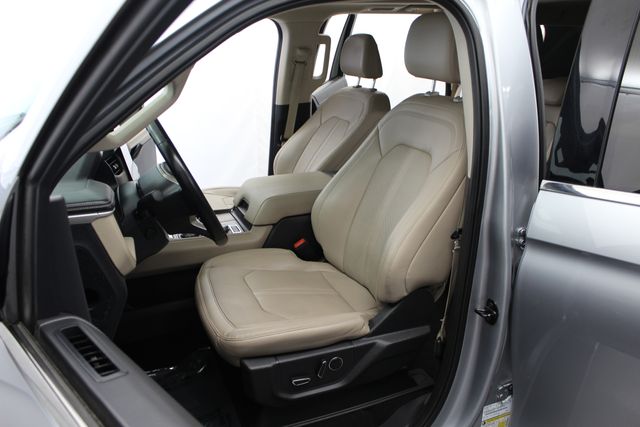 Used 2023 Silver Ford Limited image 19