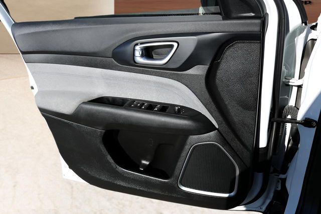 Used Car 2024 Jeep Compass  Latitude For Sale Under $25,000 In Austin, Texas