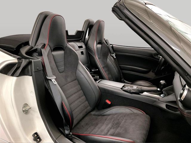 2017 Fiat 124 Spider Abarth - 6