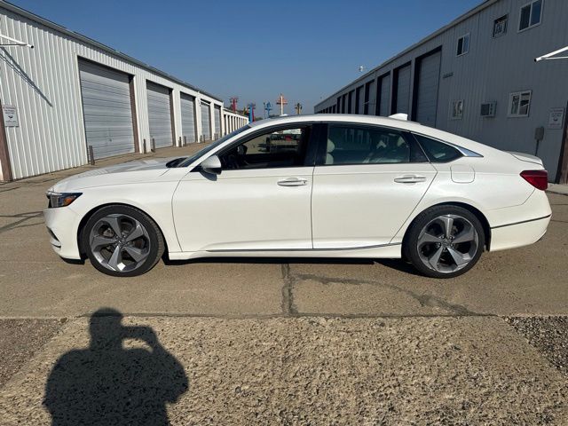 2018 White Honda Accord Touring FWD Sedan