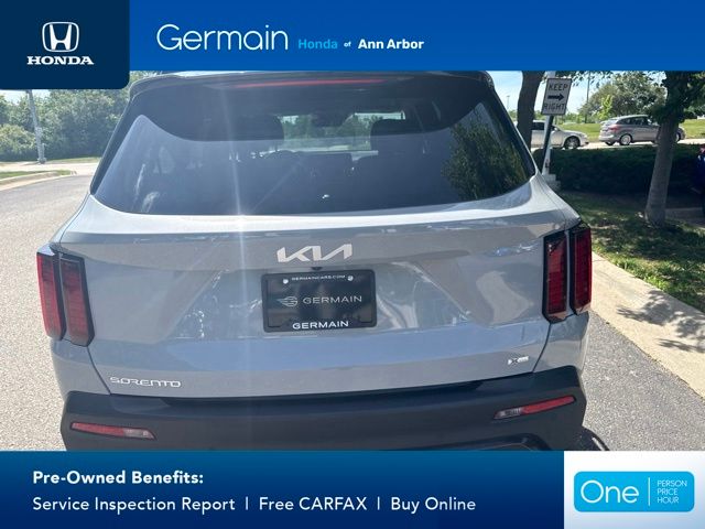 Used 2023 Wolf Gray Kia X-Line EX image 9