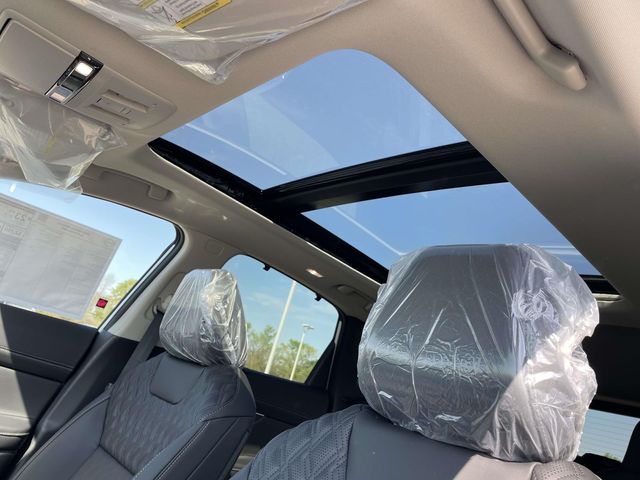 New 2026 White Nissan Platinum image 14