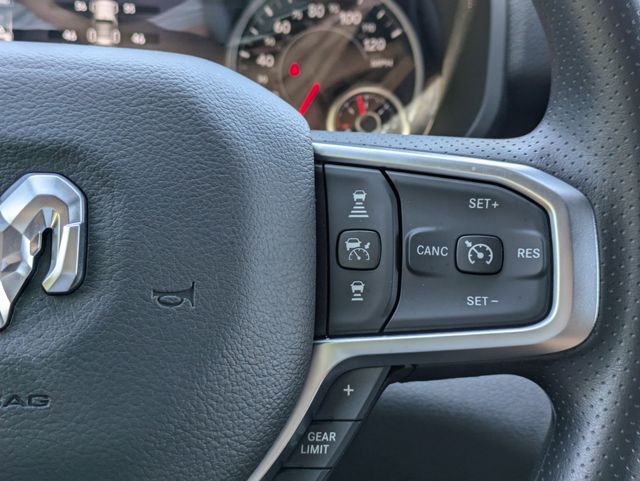 2026 Ram 1500 Warlock Crew Cab 4x4 5'7" Box