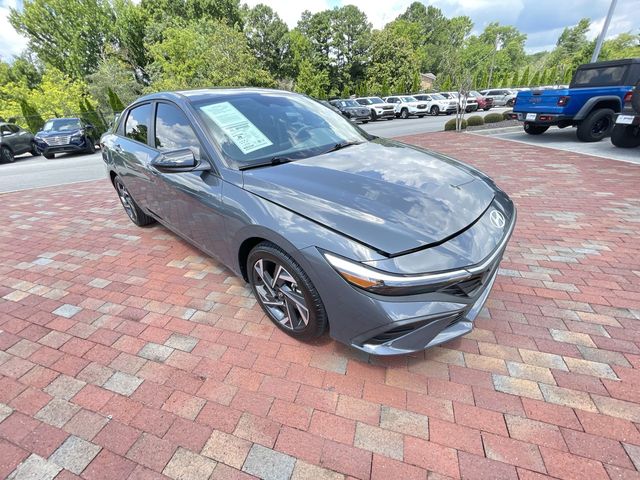 Used 2025 Hyundai Elantra Sedan
