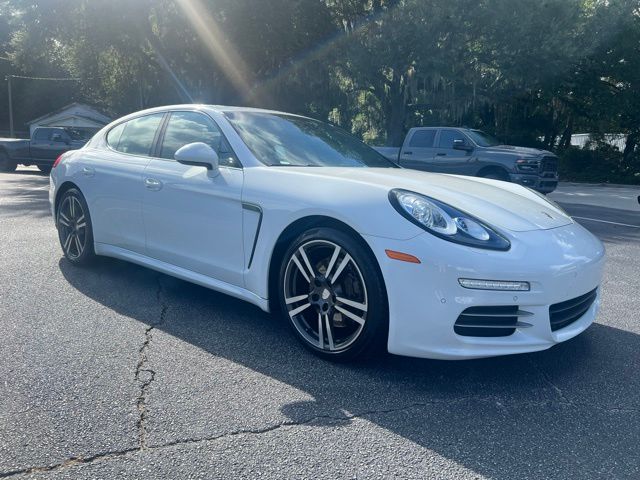 2016 Porsche Panamera 4