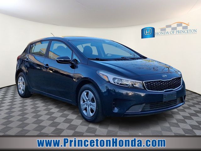 Gravity Blue 2017 Kia Forte5 LX Hatchback Front-Wheel Drive 6-Speed Automatic