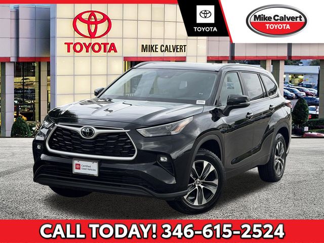 Midnight Black 2024 Toyota Highlander XLE FWD SUV / Crossover Front-Wheel Drive 8-Speed Automatic
