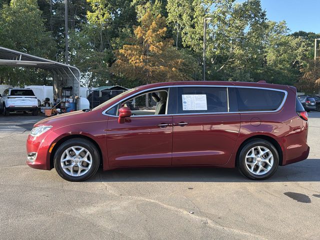 Used 2018 Red Chrysler Touring Plus image 10