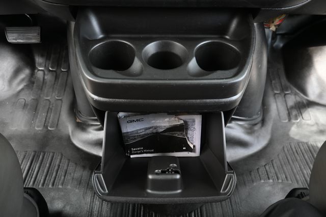 2023 GMC Savana 2500 Work Van photo