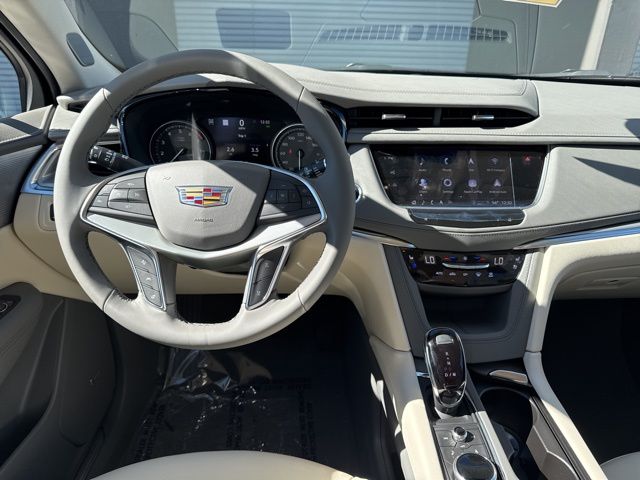 2025 Cadillac XT5 Premium Luxury 4