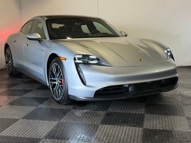 2021 Porsche Taycan 4S photo