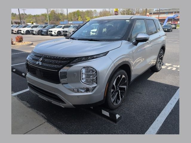 Alloy Silver Metallic 2024 Mitsubishi Outlander SE S-AWC SUV / Crossover All-Wheel Drive Continuously Variable Transmission