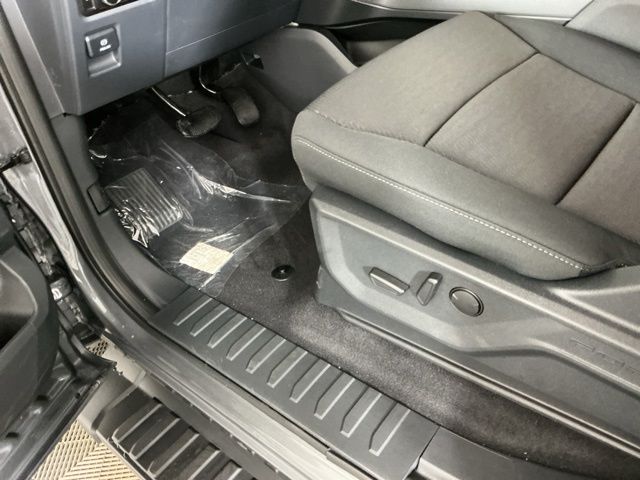 New 2026 Carbonized Gray Metallic Ford XLT image 16