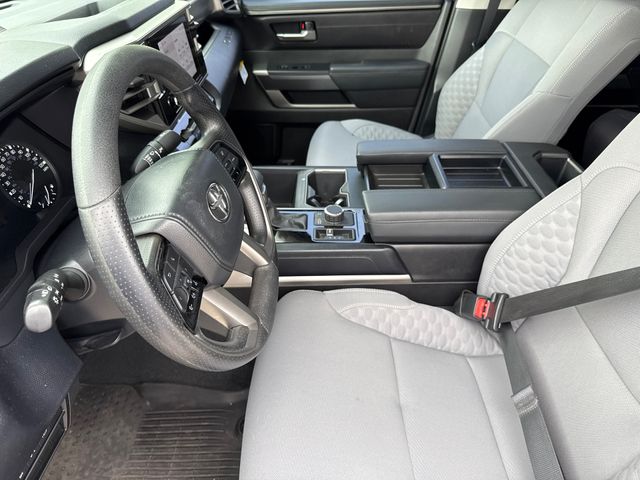 Used 2024  Toyota SR5 image 17