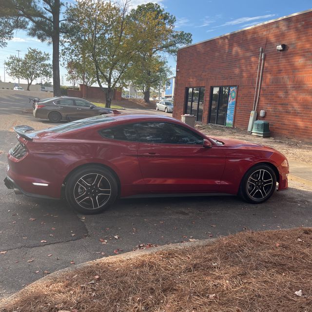 2022 Ford Mustang EcoBoost 2