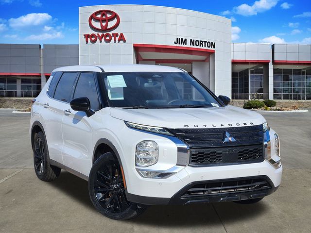 2023 Mitsubishi Outlander SE Black Edition's photo