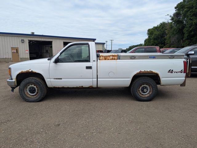 1997 Summit White Chevrolet C/K 1500 Base 4X4 Truck