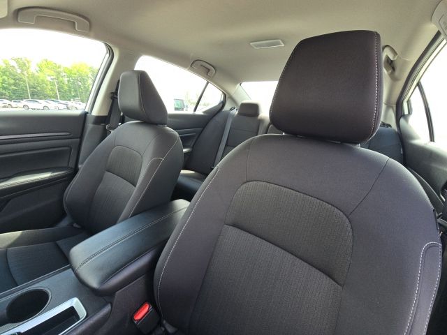 2025 Nissan Altima 2.5 SV:B02427