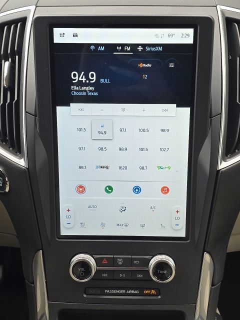 2022 Ford Edge Titanium:168337A