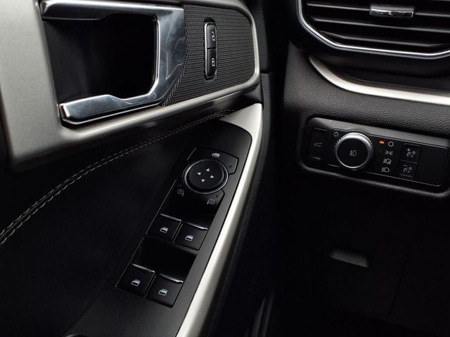 2021 Ford Explorer XLT photo