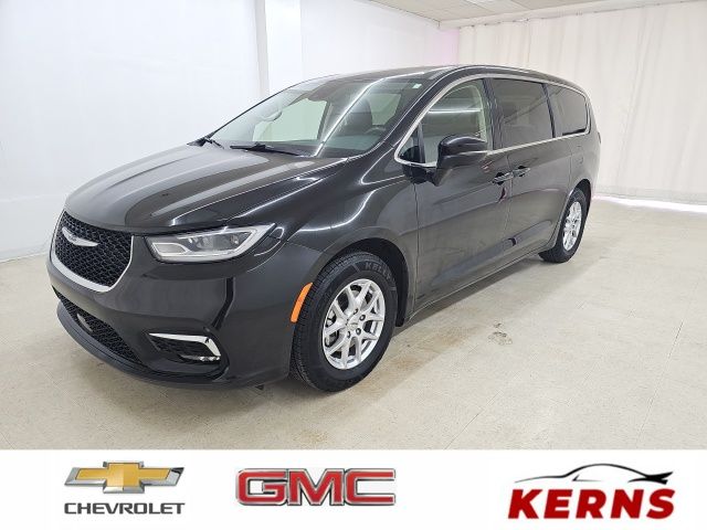 2023 Chrysler Pacifica Touring L FWD