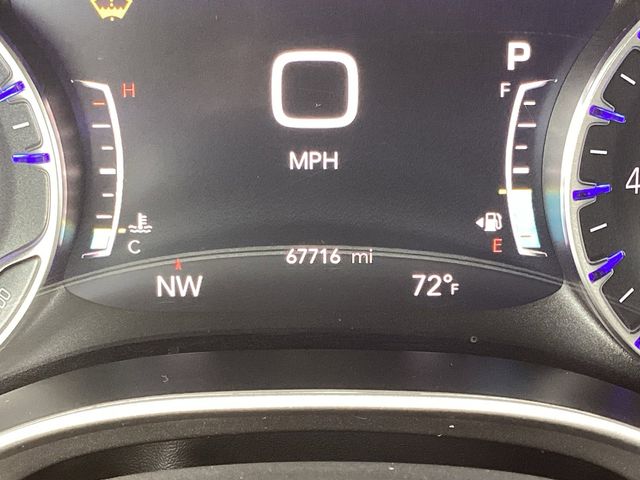 Used Car 2023 Chrysler Pacifica  Touring L For Sale Under $25,000 In San Antonio, Texas