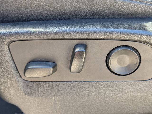 Used 2022 Blue Chevrolet LTZ image 14