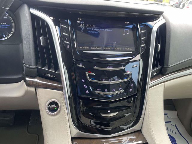 Used 2018 White Cadillac Premium image 21