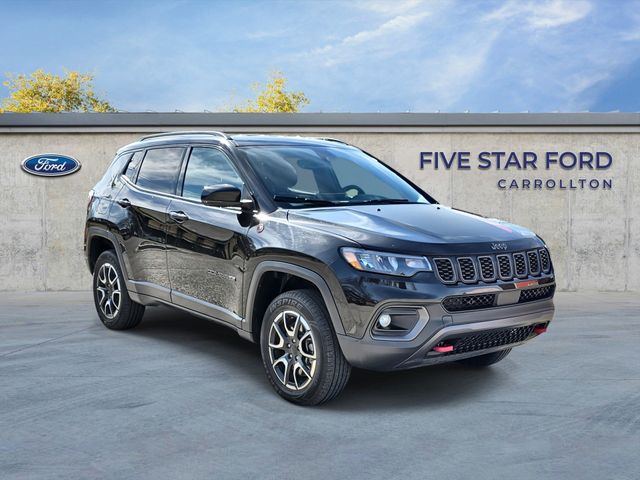 Diamond Black Crystal Pearlcoat 2024 Jeep Compass Trailhawk 4WD SUV / Crossover Four-Wheel Drive 8-Speed Automatic