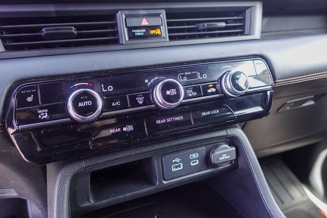 Used 2025 Honda Pilot SUV