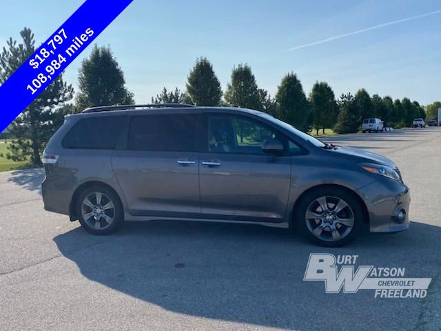 2016 Toyota Sienna SE 6