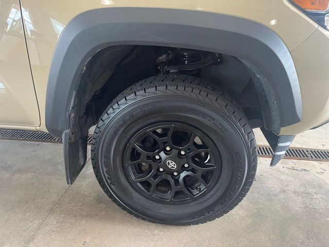 2019 Toyota Tacoma SR photo