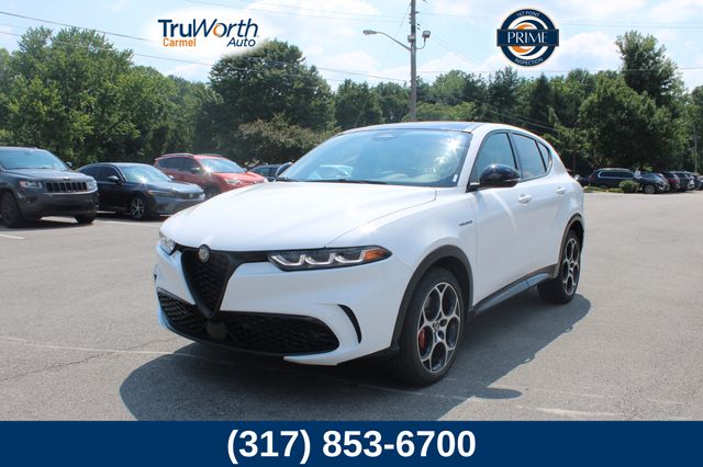 Milano White 2025 Alfa Romeo Tonale SUV / Crossover All-Wheel Drive 9-Speed Automatic