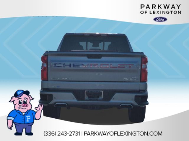 Used 2025 Gray Chevrolet High Country image 4