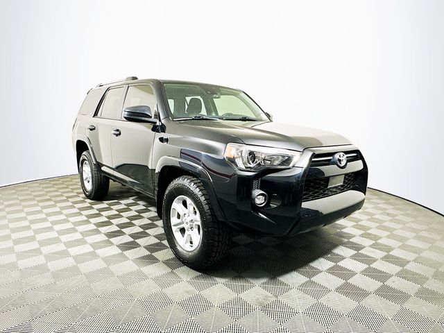 2022 Toyota 4Runner SR5 photo