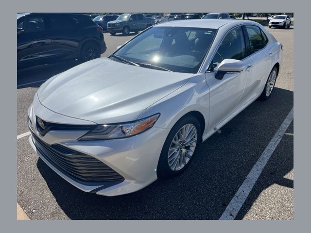 Pearl 2020 Toyota Camry Sedan Front-Wheel Drive 8-Speed Automatic