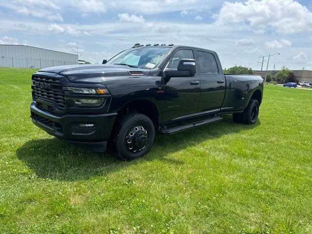 2025 RAM 3500 Big Horn Crew Cab LB DRW 4WD