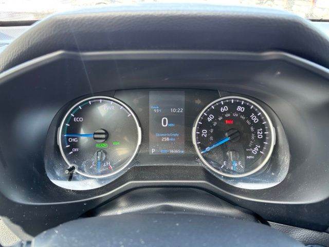 Used 2022  Toyota XLE image 12