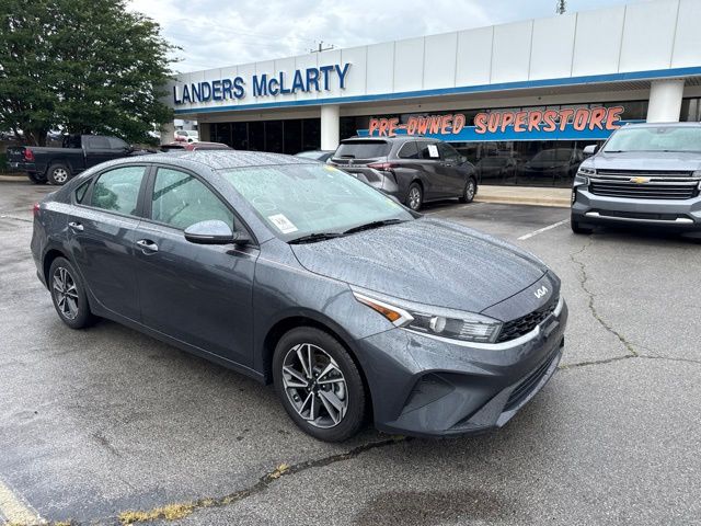 2023 Kia Forte LXS FWD