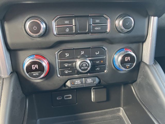 2021 GMC Yukon SLE photo