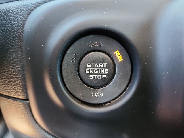 Used Car 2018 Jeep Wrangler  Unlimited Sahara For Sale Under $30,000 In Plainview, Texas