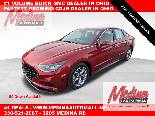 Ultimate Red 2023 Hyundai Sonata SEL FWD Sedan Front-Wheel Drive 8-Speed Automatic